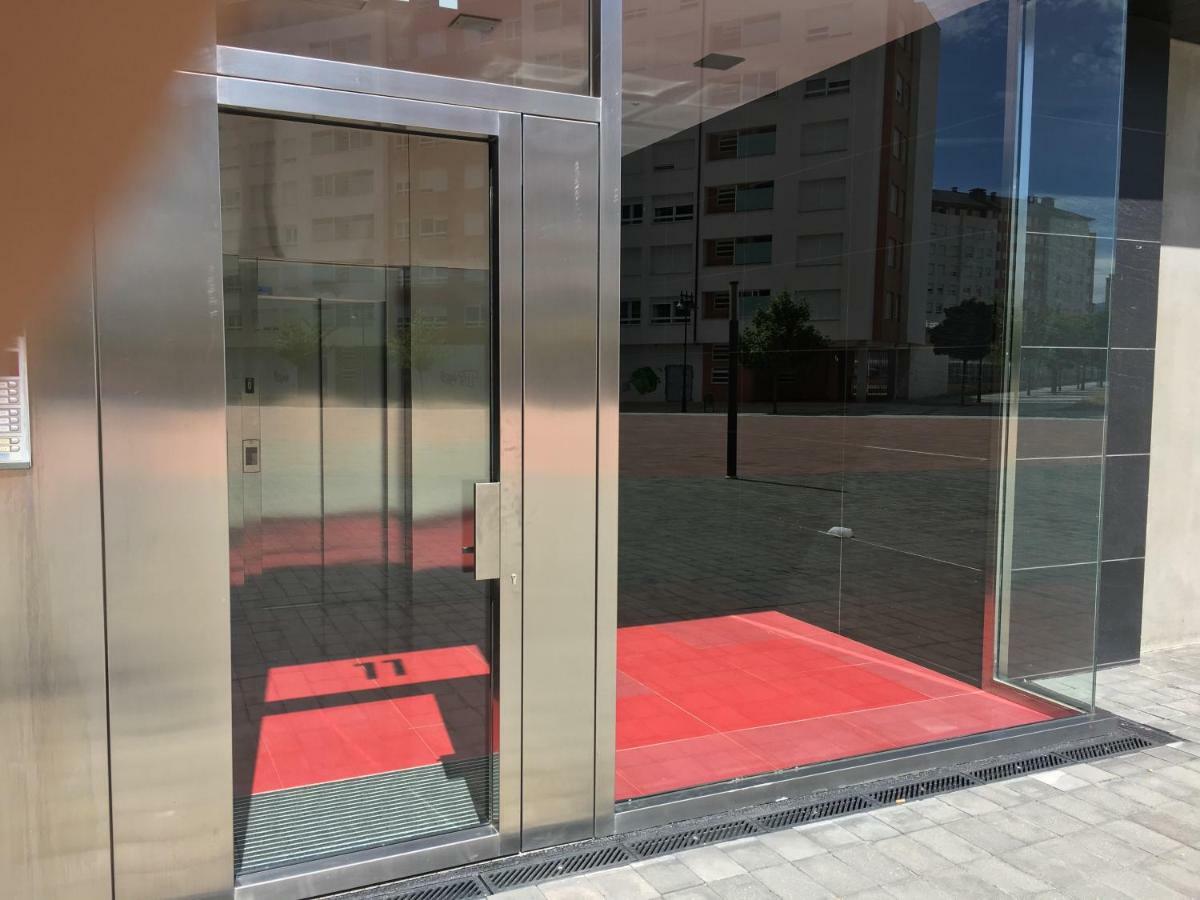 Alojamiento La Rosaleda Ponferrada Exterior foto